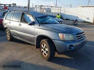 2006 Toyota Highlander with VIN JTEGP21A260102367, listed as a IAAI auction lot 41456391 with 1 mi miles. Bid and sale history available at carsss.com. Image 1.