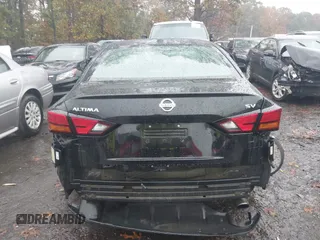 2019 Nissan Altima 2.5 SV with VIN 1N4BL4DV3KC143660, listed as a IAAI auction lot 40882186 with 112,610 mi miles. Bid and sale history available at carsss.com. Image 16.