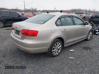 2012 Volkswagen Jetta Sedan SE w/Convenience PZEV with VIN 3VWDP7AJ9CM116616, listed as a IAAI auction lot 41782908 with 74,395 mi miles. Bid and sale history available at carsss.com. Image 4.