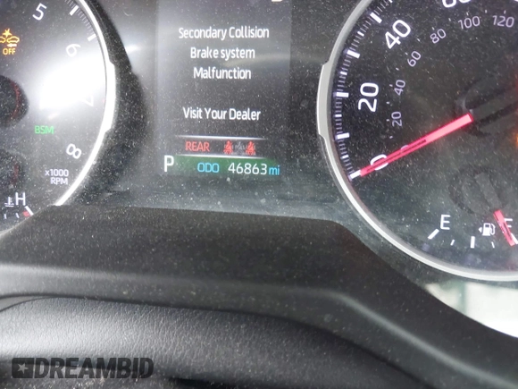 2019 Toyota RAV4 XLE with VIN 2T3W1RFV4KW009927, listed as a IAAI auction lot 41904194 with 46,863 mi miles and . Bid and sale history available at DreamBid. Image 7.