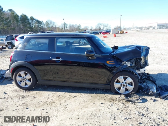 2014 MINI Hardtop with VIN WMWXM5C51ET972099, listed as a IAAI auction lot 41595497 with 113,496 mi miles and . Bid and sale history available at DreamBid. Image 13.