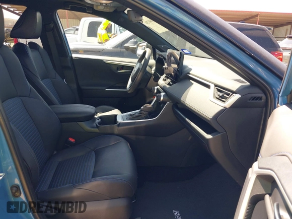 2024 Toyota RAV4 Hybrid XSE with VIN 4T3E6RFV8RU153892, listed as a IAAI auction lot 41848730 with 7,917 mi miles and . Bid and sale history available at carsss.com. Image 5.