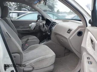 2005 Hyundai Tucson GLS with VIN KM8JN72D75U060416, listed as a IAAI auction lot 41212714 with 173,421 mi miles. Bid and sale history available at carsss.com. Image 5.