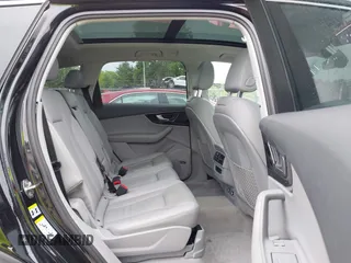2019 Audi Q7 Premium Plus z VIN WA1LAAF72KD006893, wystawiony jako IAAI lot #42336243 z przebiegiem 61 330 mil mil oraz . Historia ofert i sprzedaży dostępna na DreamBid. Obrazek 8.