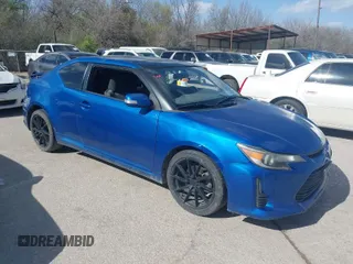 2015 Scion tC with VIN JTKJF5C77F3088828, listed as a IAAI auction lot 41846399 with 203,677 mi miles. Bid and sale history available at carsss.com. Image 1.