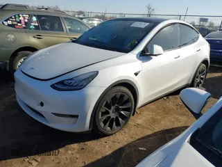 2021 Tesla Model Y Long Range with VIN 5YJYGDEE5MF203175, listed as a IAAI auction lot 41758334 with 63,387 mi miles and . Bid and sale history available at DreamBid. Image 17.