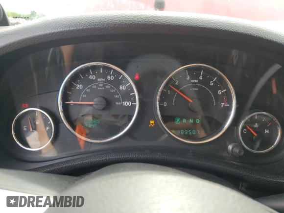 2013 Jeep Wrangler Unlimited Freedom z VIN 1C4BJWDG7DL582764, wystawiony jako Copart lot #54133275 z przebiegiem 183 507 mil mil oraz Szkoda całkowita • Salvage title. Historia ofert i sprzedaży dostępna na DreamBid. Obrazek 9.