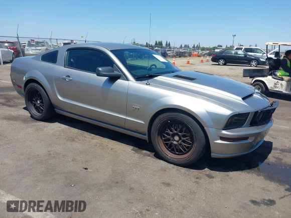 2008 Ford Mustang GT Deluxe with VIN 1ZVHT82H485168327, listed as a IAAI auction lot 42465727 with 115,187 mi miles and . Bid and sale history available at DreamBid. Image 1.