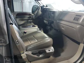 2004 Ford Excursion Eddie Bauer with VIN 1FMNU44P74EA37723, listed as a IAAI auction lot 42109170 with 300,119 mi miles and . Bid and sale history available at DreamBid. Image 5.