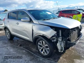 2014 Kia Sportage LX with VIN KNDPBCAC3E7558569, listed as a IAAI auction lot 41417707 with 178,032 mi miles and . Bid and sale history available at carsss.com. Image 1.
