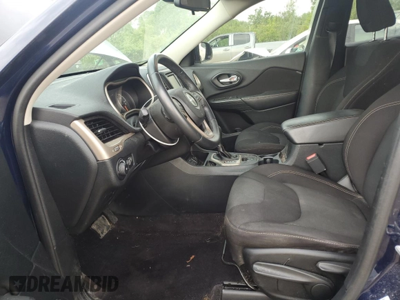 2016 Jeep Cherokee Latitude z VIN 1C4PJLCB9GW303148, wystawiony jako Copart lot #59392805 z przebiegiem 123 015 mil mil oraz Szkoda całkowita • Salvage title. Historia ofert i sprzedaży dostępna na DreamBid. Obrazek 7.