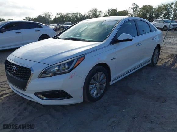 2017 Hyundai Sonata Hybrid SE with VIN KMHE24L11HA055974, listed as a IAAI auction lot 41040102 with 105,258 mi miles. Bid and sale history available at carsss.com. Image 2.