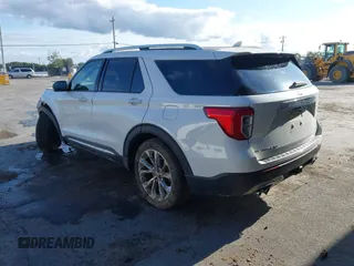2022 Ford Explorer Platinum с VIN 1FM5K8HC8NGA37532, выставлен на аукционе IAAI как лот 42111439 с пробегом 64 092 миль миль и . История ставок и продаж доступна на DreamBid. Изображение 3.