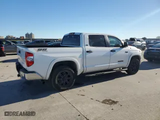 2017 Toyota Tundra 2WD SR5 with VIN 5TFEW5F17HX222295, listed as a Copart auction lot 84070304 with 105,463 mi miles and Salvage Title. Bid and sale history available at carsss.com. Image 3.