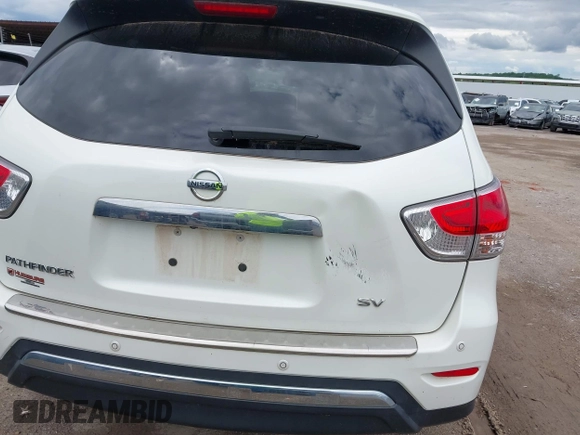2015 Nissan Pathfinder Platinum with VIN 5N1AR2MN1FC619382, listed as a IAAI auction lot 42221642 with 118,838 mi miles and . Bid and sale history available at DreamBid. Image 6.