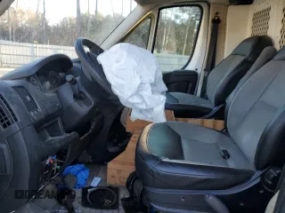 2017 Ram ProMaster Cargo with VIN 3C6TRVAG4HE523981, listed as a Copart auction lot 82538424 with 205,494 mi miles and Salvage Title. Bid and sale history available at DreamBid. Image 7.