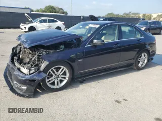 2012 Mercedes-Benz C 250 Sport z VIN WDDGF4HBXCR218088, wystawiony jako Copart lot #55755935 z przebiegiem 178 800 mil mil oraz Szkoda całkowita • Salvage title. Historia ofert i sprzedaży dostępna na DreamBid. Obrazek 1.
