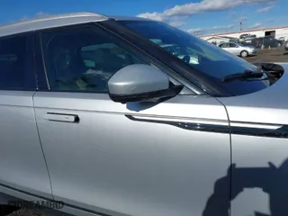 2018 Land Rover Range Rover Velar S with VIN SALYB2RN9JA732588, listed as a IAAI auction lot 41480879 with 113,877 mi miles. Bid and sale history available at carsss.com. Image 17.