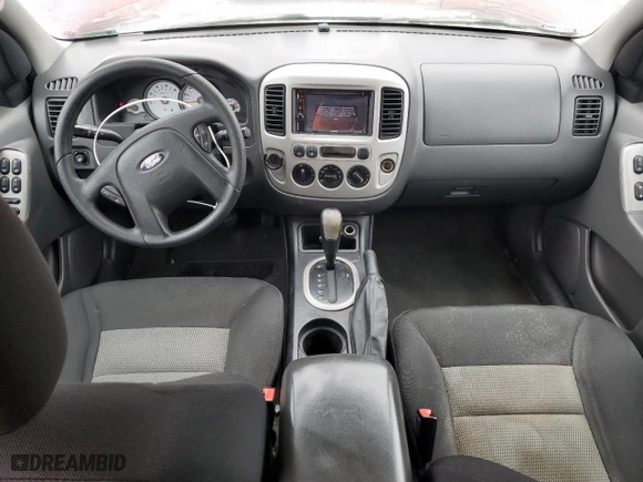 2007 Ford Escape XLT with VIN 1FMCU03167KB95618, listed as a Copart auction lot 45316575 with 173,038 mi miles and Salvage Title. Bid and sale history available at carsss.com. Image 8.