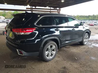 2019 Toyota Highlander Limited z VIN 5TDDZRFH1KS944074, wystawiony jako IAAI lot #42187375 z przebiegiem 118 030 mil mil oraz . Historia ofert i sprzedaży dostępna na DreamBid. Obrazek 4.
