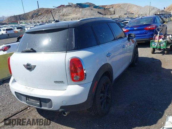 2012 MINI Countryman with VIN WMWZB3C50CWM03775, listed as a IAAI auction lot 41876928 with 151,366 mi miles and . Bid and sale history available at DreamBid. Image 4.
