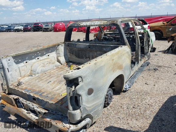 2024 Chevrolet Silverado 1500 High Country with VIN 1GCUDJE83RZ199693, listed as a IAAI auction lot 39855604 with Not Provided miles and . Bid and sale history available at DreamBid. Image 4.