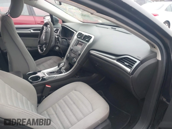 2013 Ford Fusion S with VIN 3FA6P0G76DR200904, listed as a IAAI auction lot 41568525 with 235,852 mi miles. Bid and sale history available at carsss.com. Image 5.