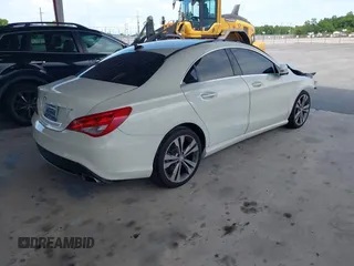 2016 Mercedes-Benz CLA 250 z VIN WDDSJ4EB4GN330900, wystawiony jako IAAI lot #42342783 z przebiegiem 76 342 mil mil oraz . Historia ofert i sprzedaży dostępna na DreamBid. Obrazek 4.