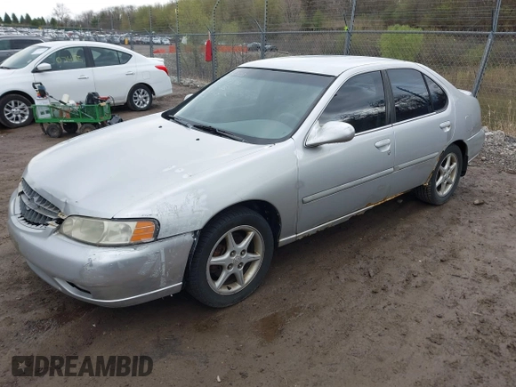 2000 Nissan Altima XE with VIN 1N4DL01D6YC185410, listed as a IAAI auction lot 42099220 with 191,402 mi miles and . Bid and sale history available at carsss.com. Image 2.