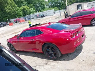 2013 Chevrolet Camaro LT z VIN 2G1FB1E39D9141179, wystawiony jako IAAI lot #42251362 z przebiegiem 135 433 mil mil oraz . Historia ofert i sprzedaży dostępna na DreamBid. Obrazek 14.