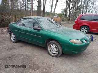 2002 Ford Escort ZX2 Standard with VIN 3FAFP11332R206538, listed as a IAAI auction lot 41374931 with 204,178 mi miles. Bid and sale history available at carsss.com. Image 1.