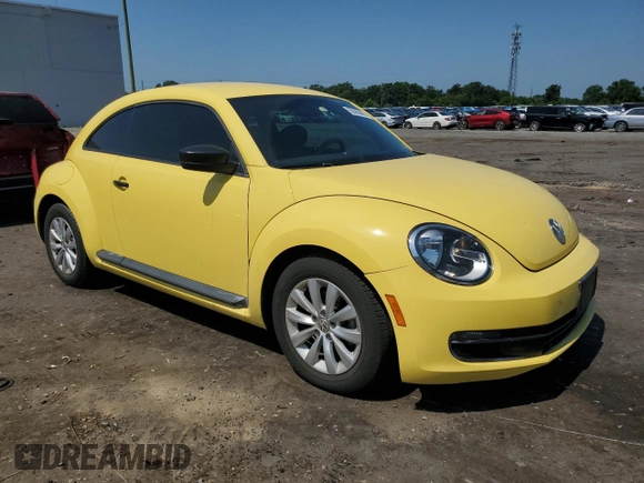 2015 Volkswagen Beetle Fleet Edition with VIN 3VWF17AT9FM635908, listed as a Copart auction lot 62085845 with 78,056 mi miles and Salvage title. Bid and sale history available at DreamBid. Image 4.