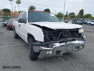 2003 Chevrolet Silverado 1500 LS with VIN 2GCEC19T231191798, listed as a IAAI auction lot 41901158 with 159,303 mi miles. Bid and sale history available at carsss.com. Image 1.