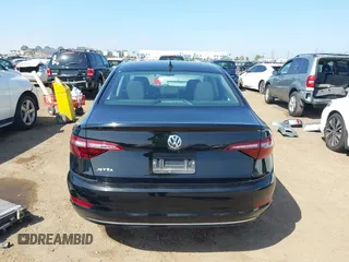 2020 Volkswagen Jetta S z VIN 3VWC57BU1LM083539, wystawiony jako IAAI lot #41852024 z przebiegiem 35 931 mil mil oraz . Historia ofert i sprzedaży dostępna na DreamBid. Obrazek 17.