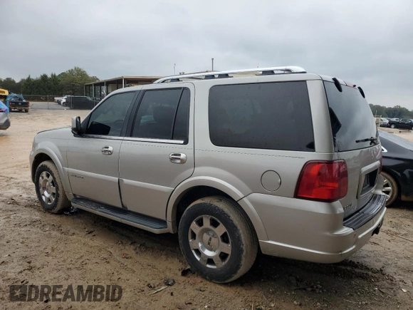2006 Lincoln Navigator Luxury with VIN 5LMFU27516LJ14665, listed as a Copart auction lot 81501094 with 177,122 mi miles and Salvage Title. Bid and sale history available at carsss.com. Image 2.