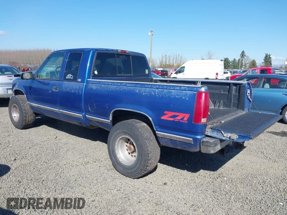 1997 Chevrolet Silverado 1500 with VIN 2GCEK19R8V1141126, listed as a IAAI auction lot 41714771 with 261,347 mi miles and . Bid and sale history available at DreamBid. Image 3.