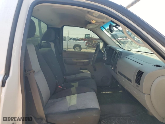 2007 Chevrolet Silverado 1500 Classic Work Truck with VIN 1GCEC14X87Z605271, listed as a Copart auction lot 68501414 with 136,571 mi miles and Salvage Title. Bid and sale history available at carsss.com. Image 10.