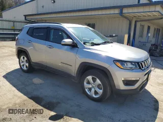 2019 Jeep Compass Latitude with VIN 3C4NJDBB1KT703251, listed as a Copart auction lot 52760895 with 73,026 mi miles and Salvage Title. Bid and sale history available at DreamBid. Image 4.