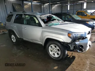 2024 Toyota 4Runner SR5 with VIN JTEEU5JR1R5313865, listed as a Copart auction lot 42322245 with 14,672 mi miles and Salvage title. Bid and sale history available at DreamBid. Image 4.