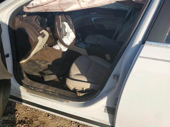 2014 Buick Regal with VIN 2G4GK5EX8E9272705, listed as a Copart auction lot 85005164 with 0 mi miles and Salvage Title. Bid and sale history available at carsss.com. Image 7.
