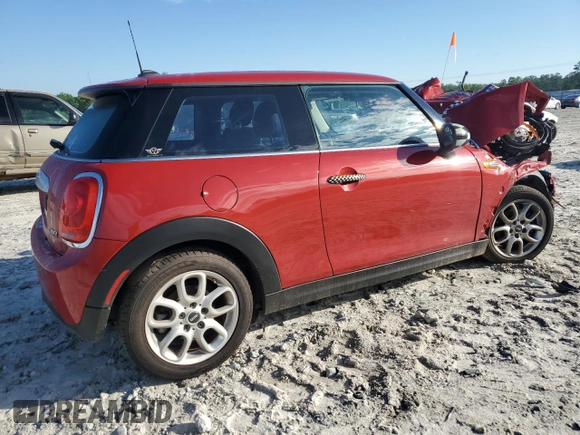 2015 MINI Hardtop с VIN WMWXM5C53FT942331, выставлен на аукционе Copart как лот 54213935 с пробегом Не указан миль и Списание • Salvage title. История ставок и продаж доступна на DreamBid. Изображение 3.