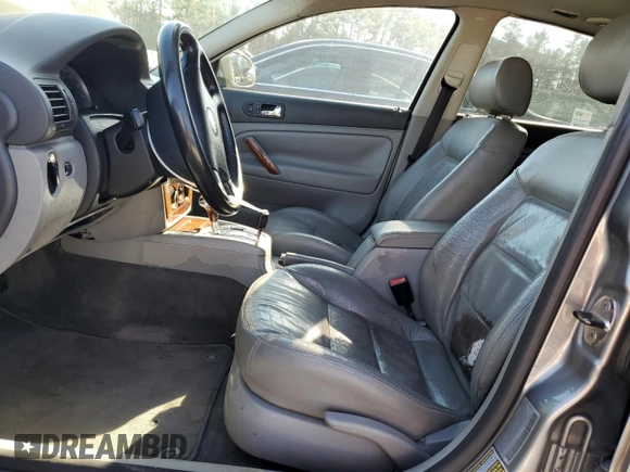 2005 Volkswagen Passat GLS with VIN WVWAD63B15P032060, listed as a Copart auction lot 86835504 with 314,372 mi miles and Salvage title. Bid and sale history available at DreamBid. Image 7.