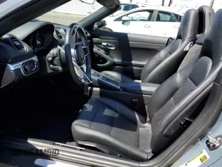 2018 Porsche 718 Boxster z VIN WP0CA2A83JS210673, wystawiony jako Copart lot #64289503 z przebiegiem 43 663 mil mil oraz . Historia ofert i sprzedaży dostępna na DreamBid. Obrazek 7.