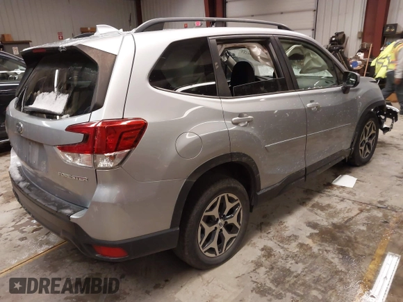 2019 Subaru Forester Premium with VIN JF2SKAGC7KH432714, listed as a IAAI auction lot 41399215 with 79,281 mi miles. Bid and sale history available at carsss.com. Image 4.