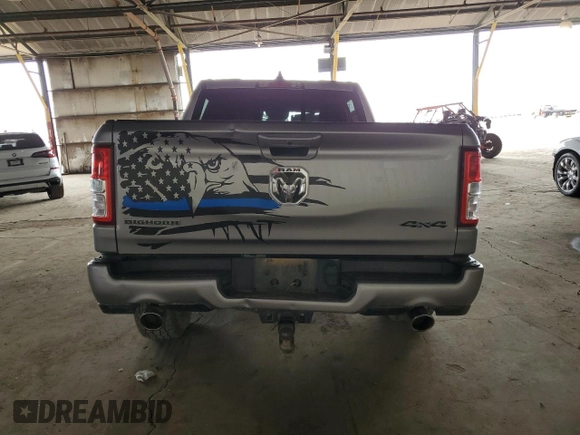 2022 Ram 1500 Big Horn z VIN 1C6SRFFT4NN119786, wystawiony jako Copart lot #52823155 z przebiegiem 26 974 mil mil oraz Szkoda całkowita • Salvage title. Historia ofert i sprzedaży dostępna na DreamBid. Obrazek 6.