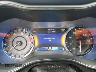 2015 Chrysler 200 S z VIN 1C3CCCBB5FN722116, wystawiony jako Copart lot #57477485 z przebiegiem 139 785 mil mil oraz Szkoda całkowita • Salvage title. Historia ofert i sprzedaży dostępna na DreamBid. Obrazek 9.