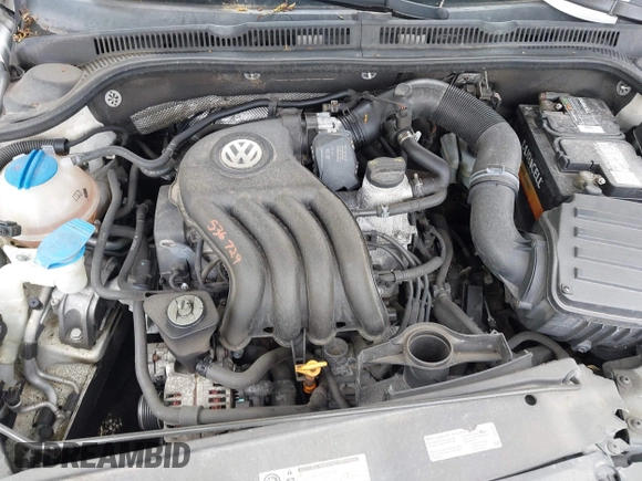 2014 Volkswagen Jetta S z VIN 3VW2K7AJ0EM367470, wystawiony jako IAAI lot #42186375 z przebiegiem 118 715 mil mil oraz . Historia ofert i sprzedaży dostępna na DreamBid. Obrazek 10.
