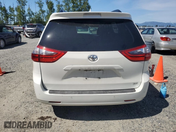 2020 Toyota Sienna XLE Auto Access Seat with VIN 5TDYZ3DC5LS077219, listed as a Copart auction lot 58377395 with 104,517 mi miles and Salvage title. Bid and sale history available at DreamBid. Image 6.