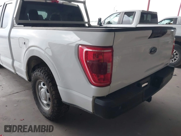 2022 Ford F-150 XL z VIN 1FTEX1CPXNKF06107, wystawiony jako IAAI lot #42692902 z przebiegiem Nie podano mil oraz . Historia ofert i sprzedaży dostępna na DreamBid. Obrazek 3.