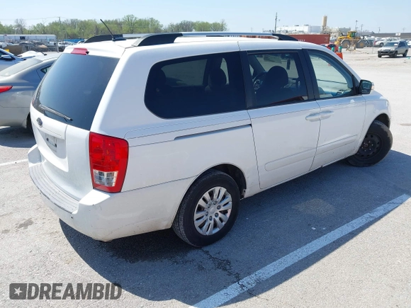 2011 Kia Sedona LX with VIN KNDMG4C79B6409885, listed as a IAAI auction lot 41971702 with 374,233 mi miles. Bid and sale history available at carsss.com. Image 4.